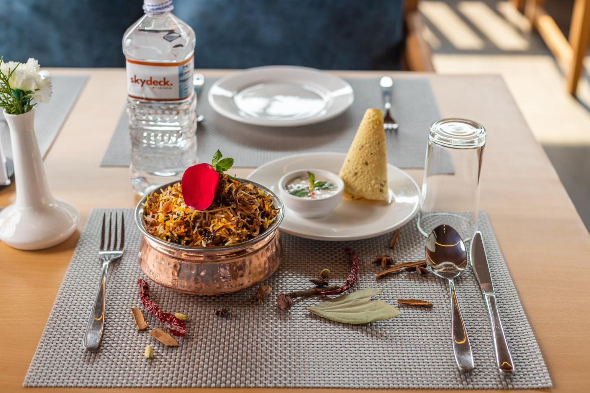 Hotel Crystal Pashupati 카트만두 외부 사진